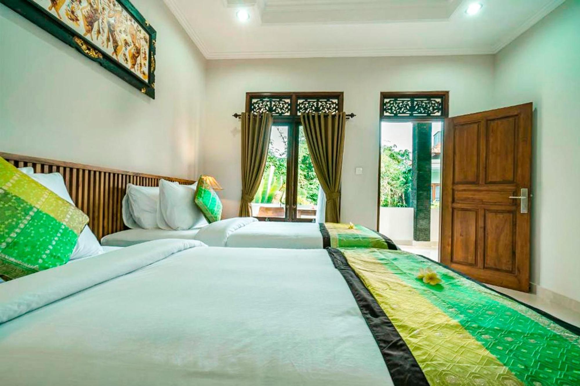 Esty House Hotel Ubud Eksteriør billede